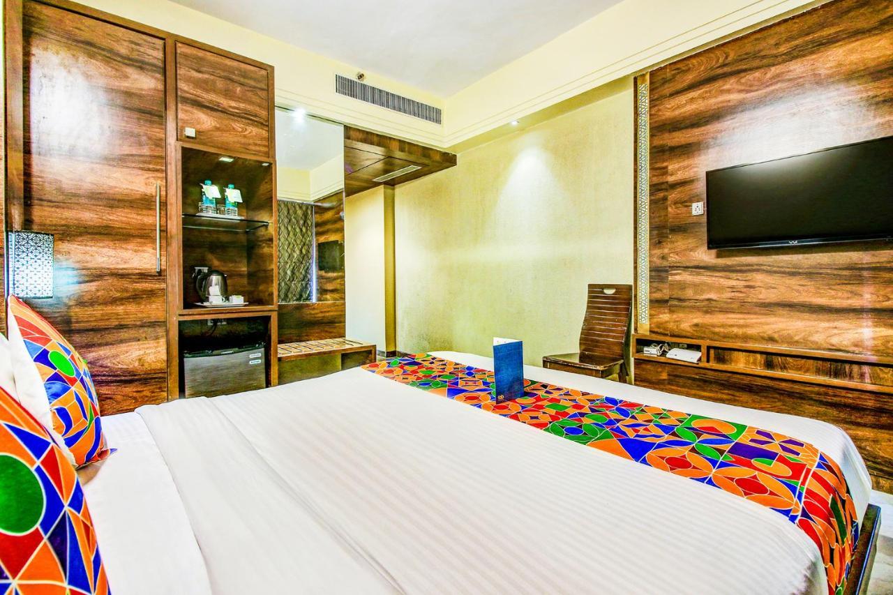 Hotel Crawford Inn Mumbai  Buitenkant foto